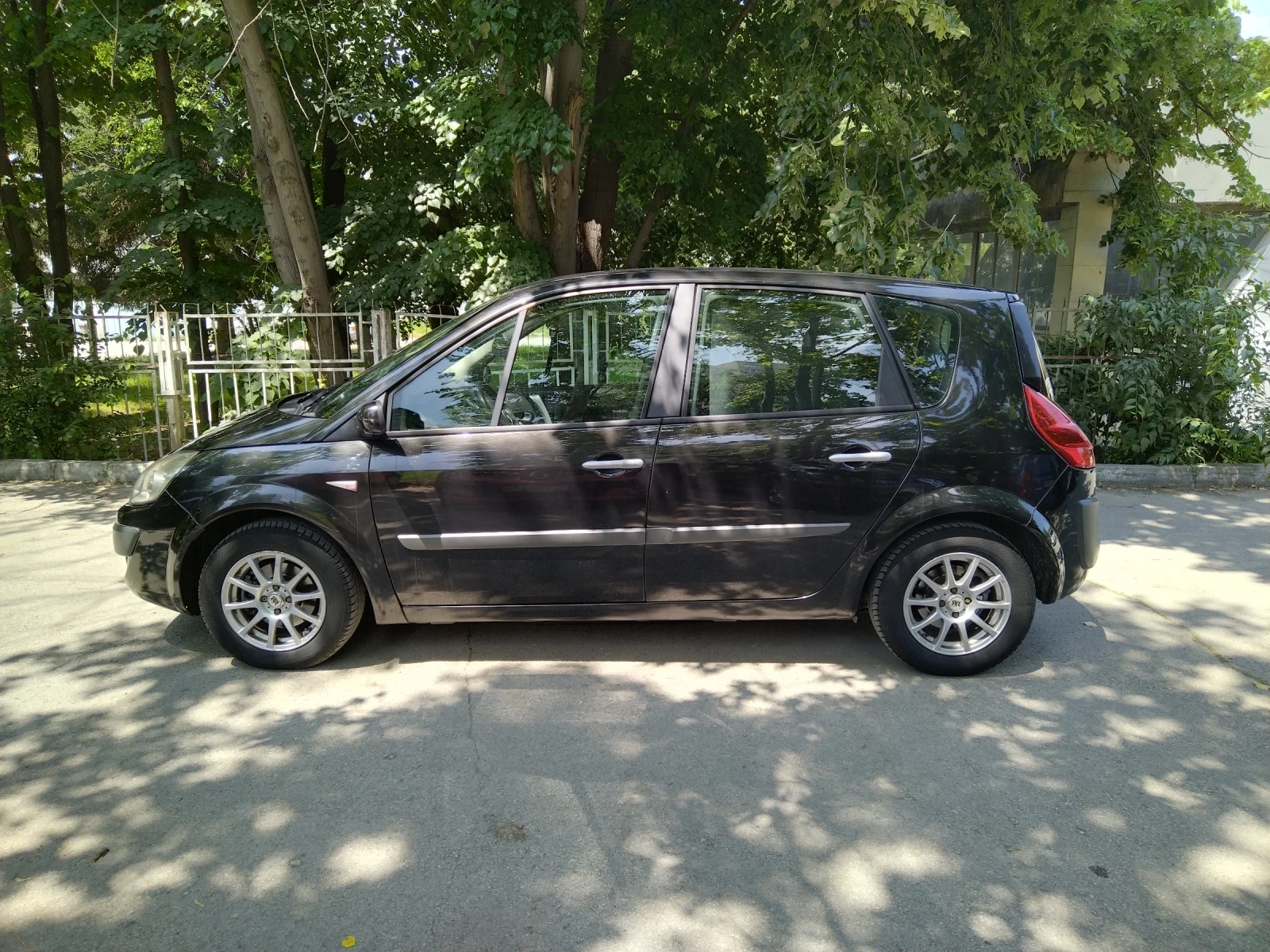 Renault Scenic 1.5 dci - изображение 4