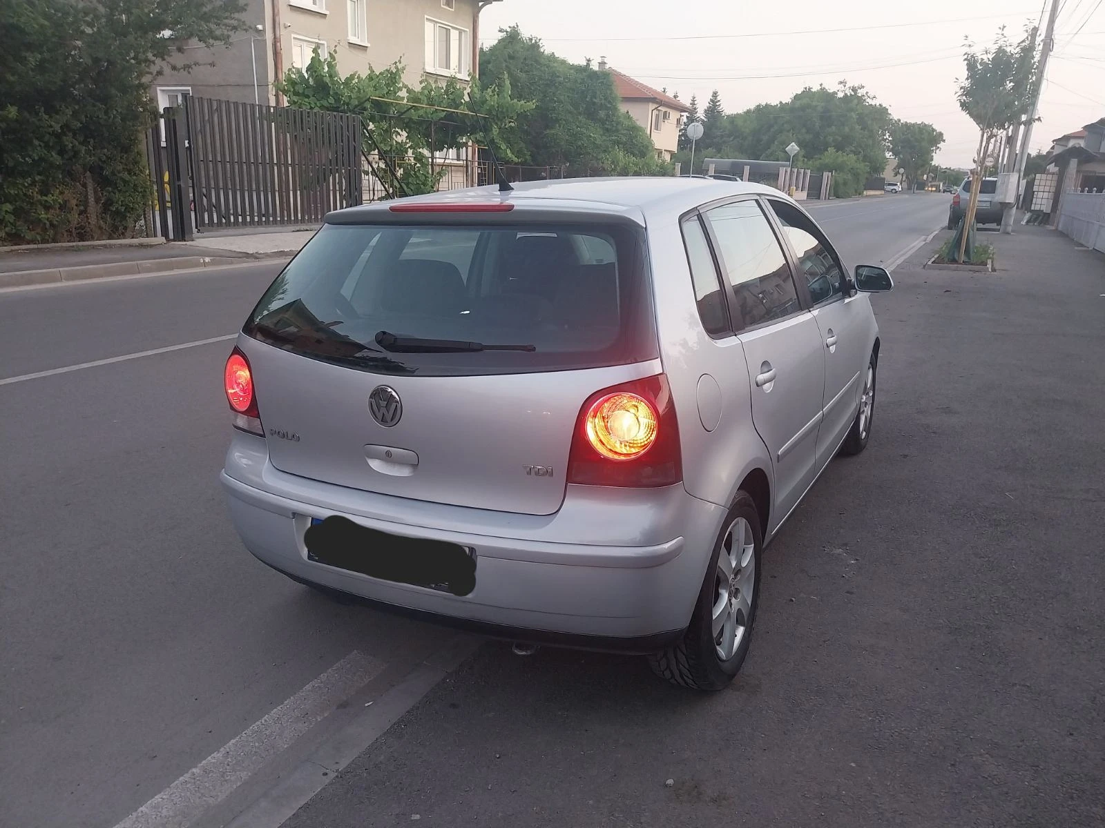 VW Polo 1.4 клима  гаражен  - изображение 8