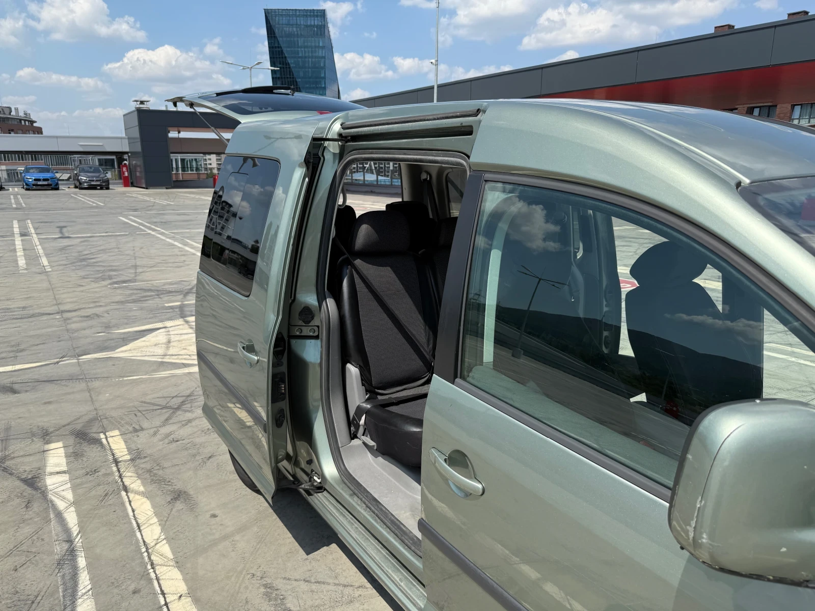VW Caddy MAXI | Mobile.bg — изображение 11