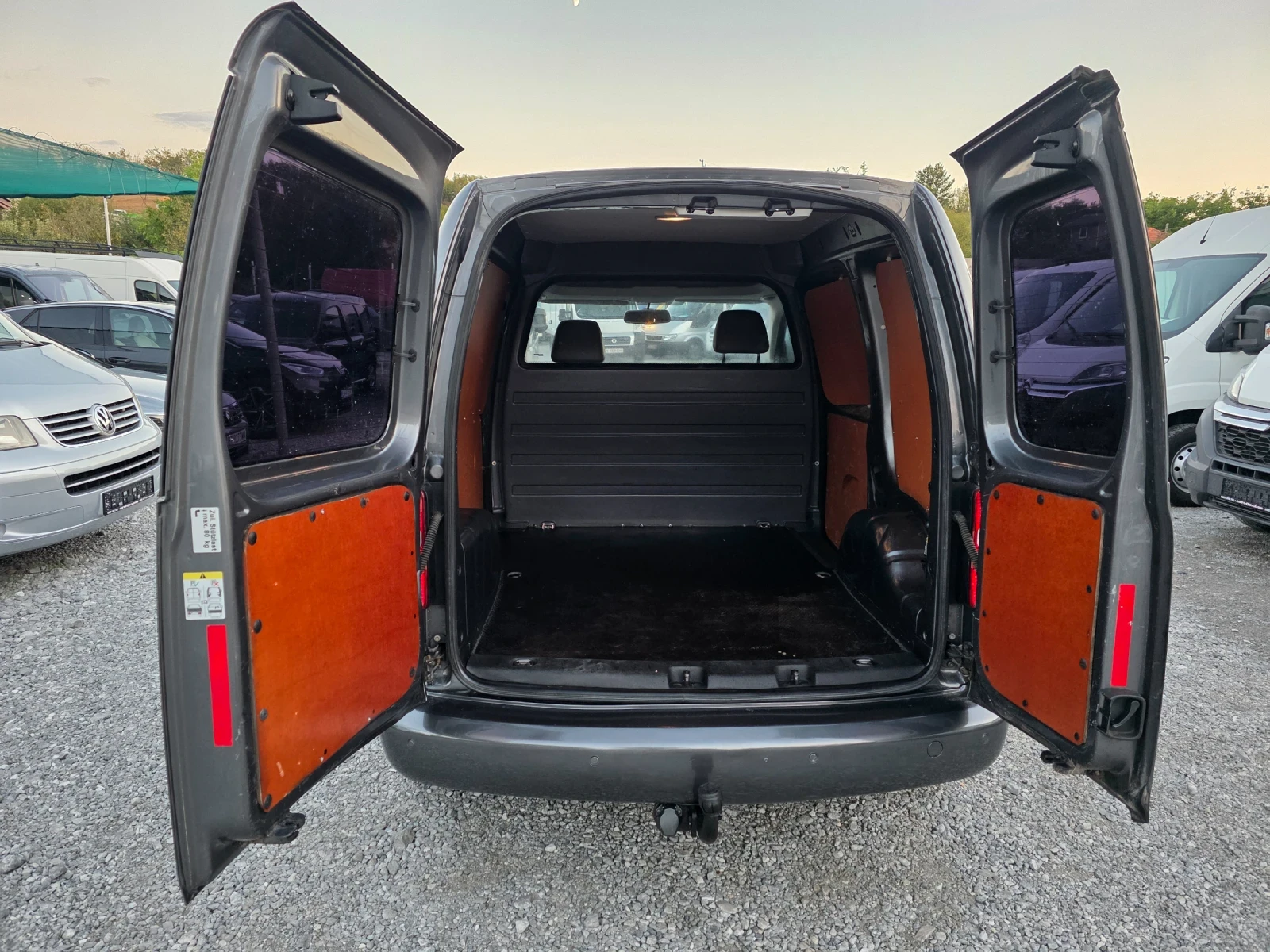 VW Caddy 1.6tdi | Mobile.bg   13