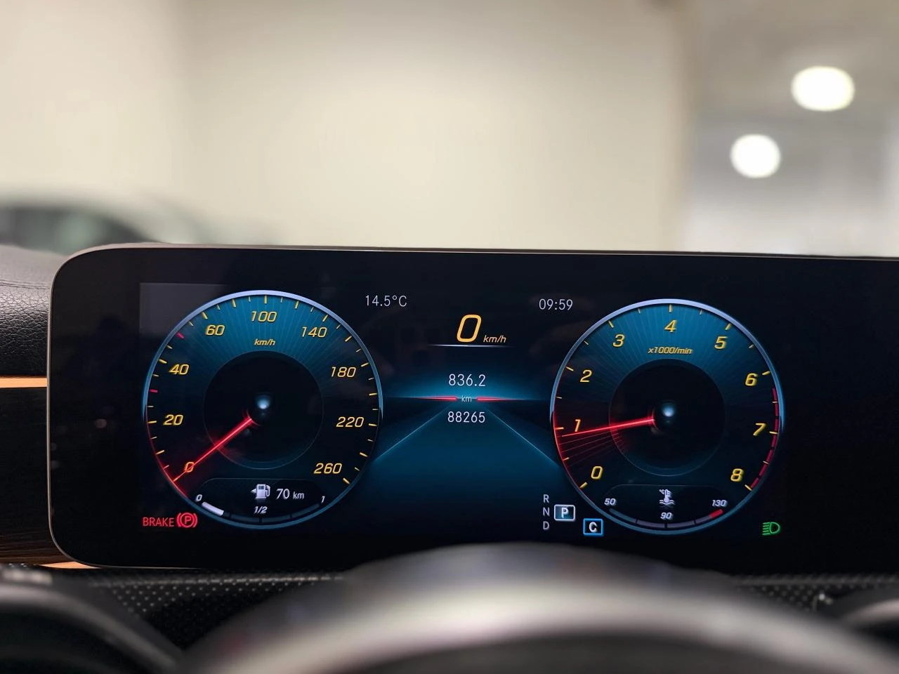 Mercedes-Benz CLA 250 4Matic / AMG PKG / NIGHT PKG / RED INT / AMBIENT - изображение 9