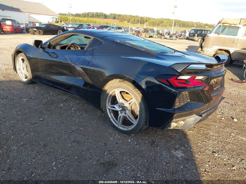 Chevrolet Corvette 6.2l Stingray Rwd 1Lt, снимка 3 - Автомобили и джипове - 53806243