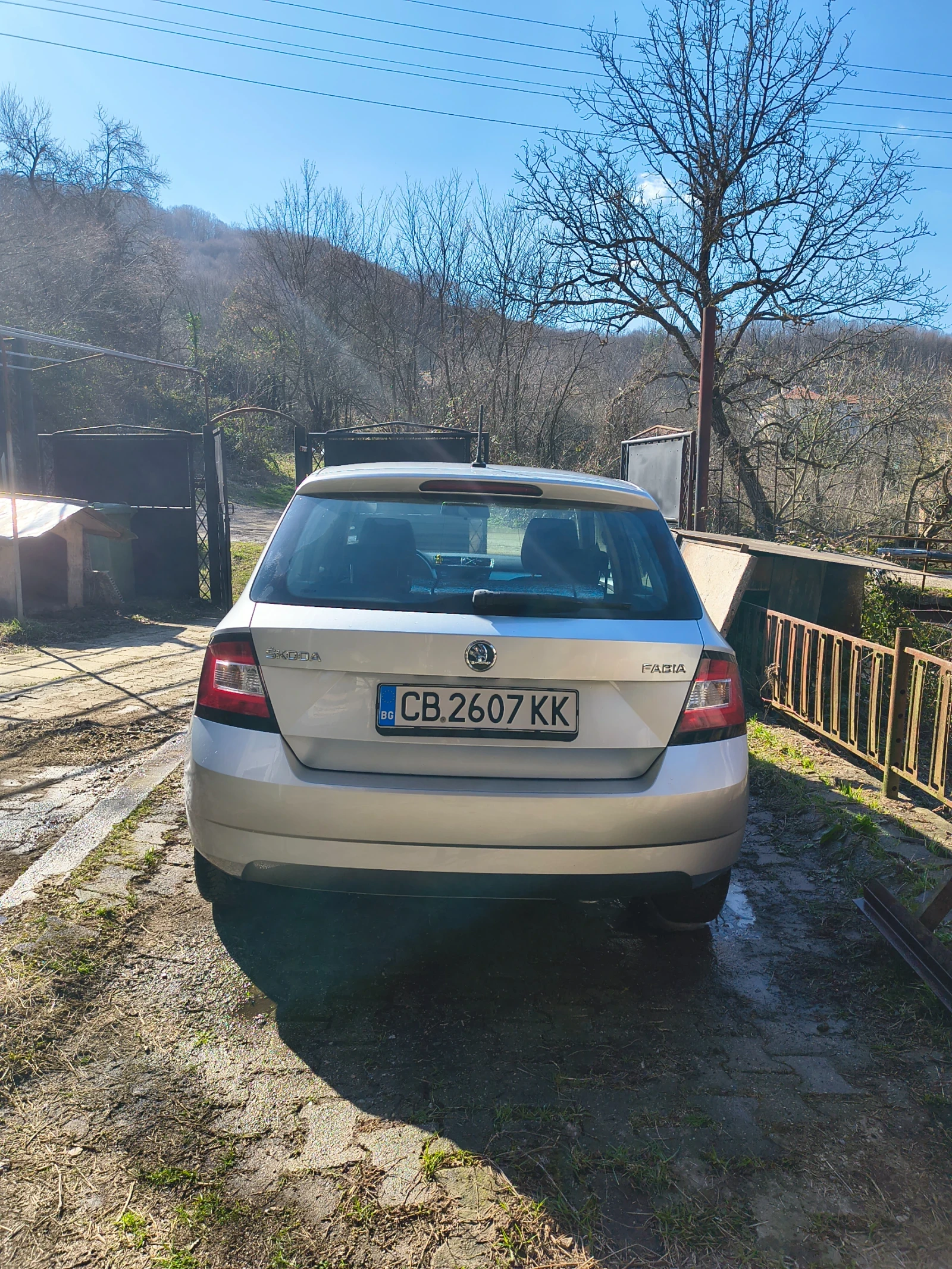 Skoda Fabia 1.2, 90 кс, бензин/газ, 4 цилиндъра, снимка 6 - Автомобили и джипове - 53893906