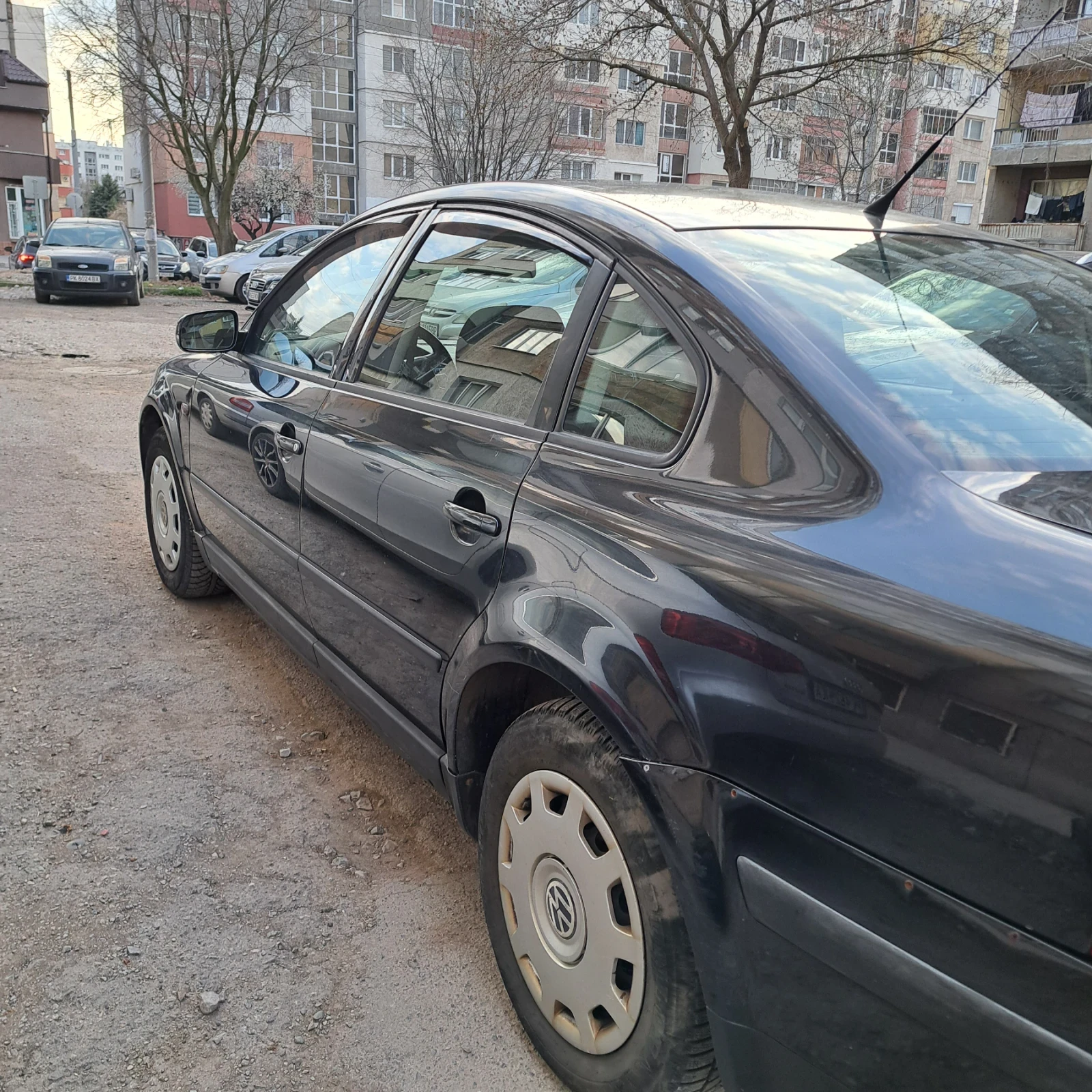 VW Passat 1.8 газ , снимка 3 - Автомобили и джипове - 54080109