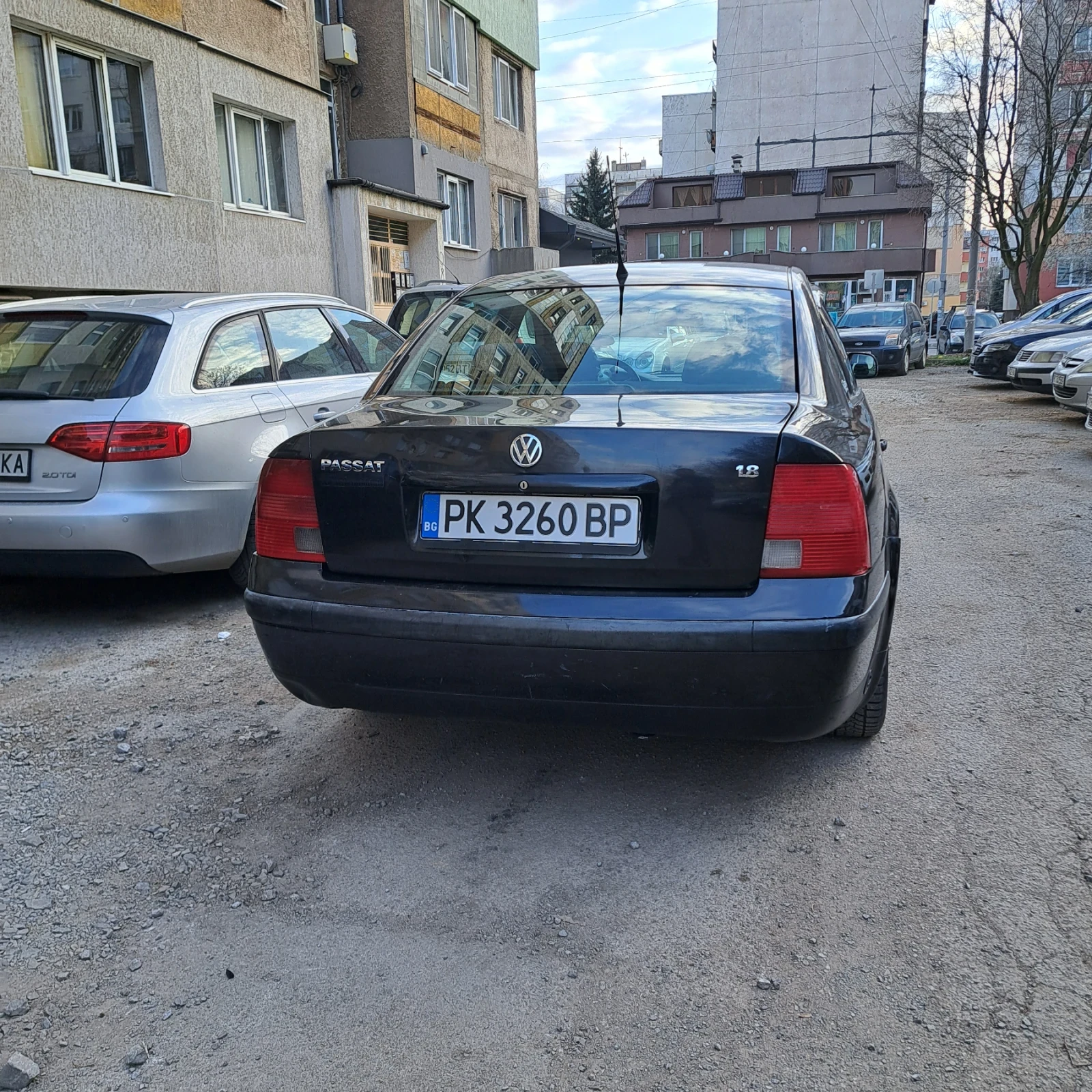 VW Passat 1.8 газ , снимка 5 - Автомобили и джипове - 54080109