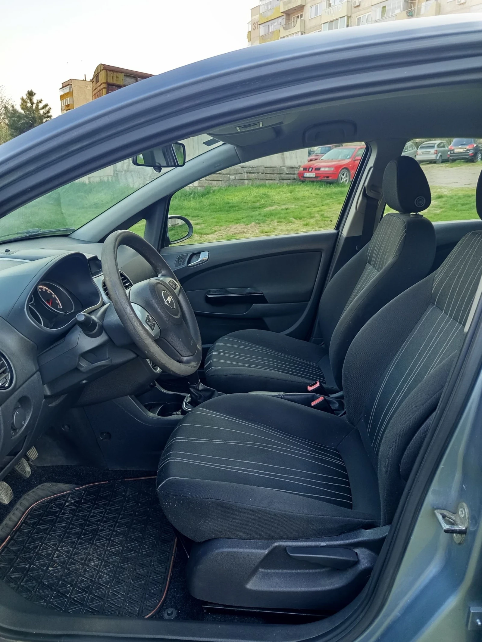 Opel Corsa 1.2i, снимка 9 - Автомобили и джипове - 54230196