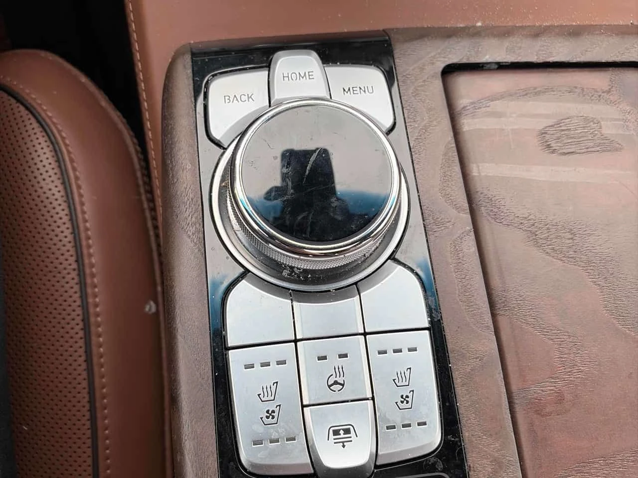 Genesis G90 * 5.0L Prestige * DISTRONIC* МАСАЖ* ОБДУХВАНЕ* , снимка 10 - Автомобили и джипове - 54580742