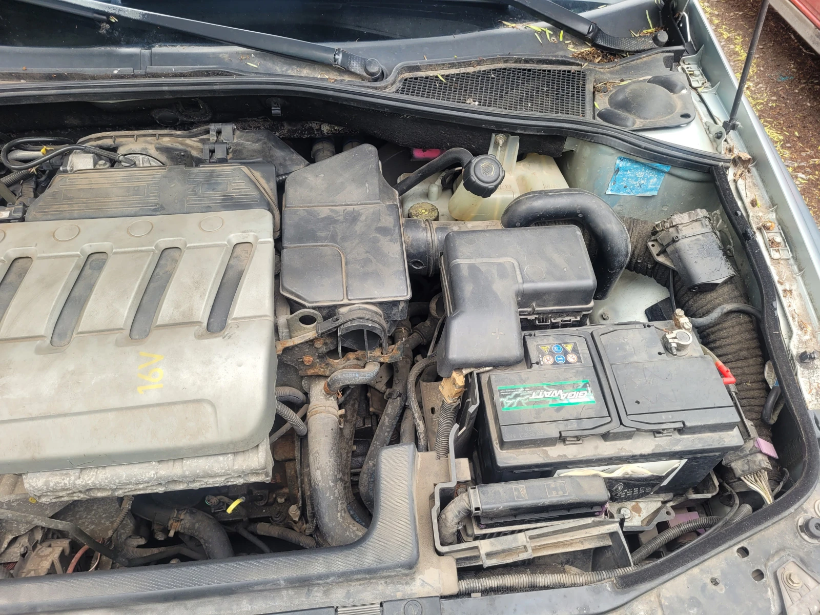 Renault Laguna 1.8i, снимка 12 - Автомобили и джипове - 54961997