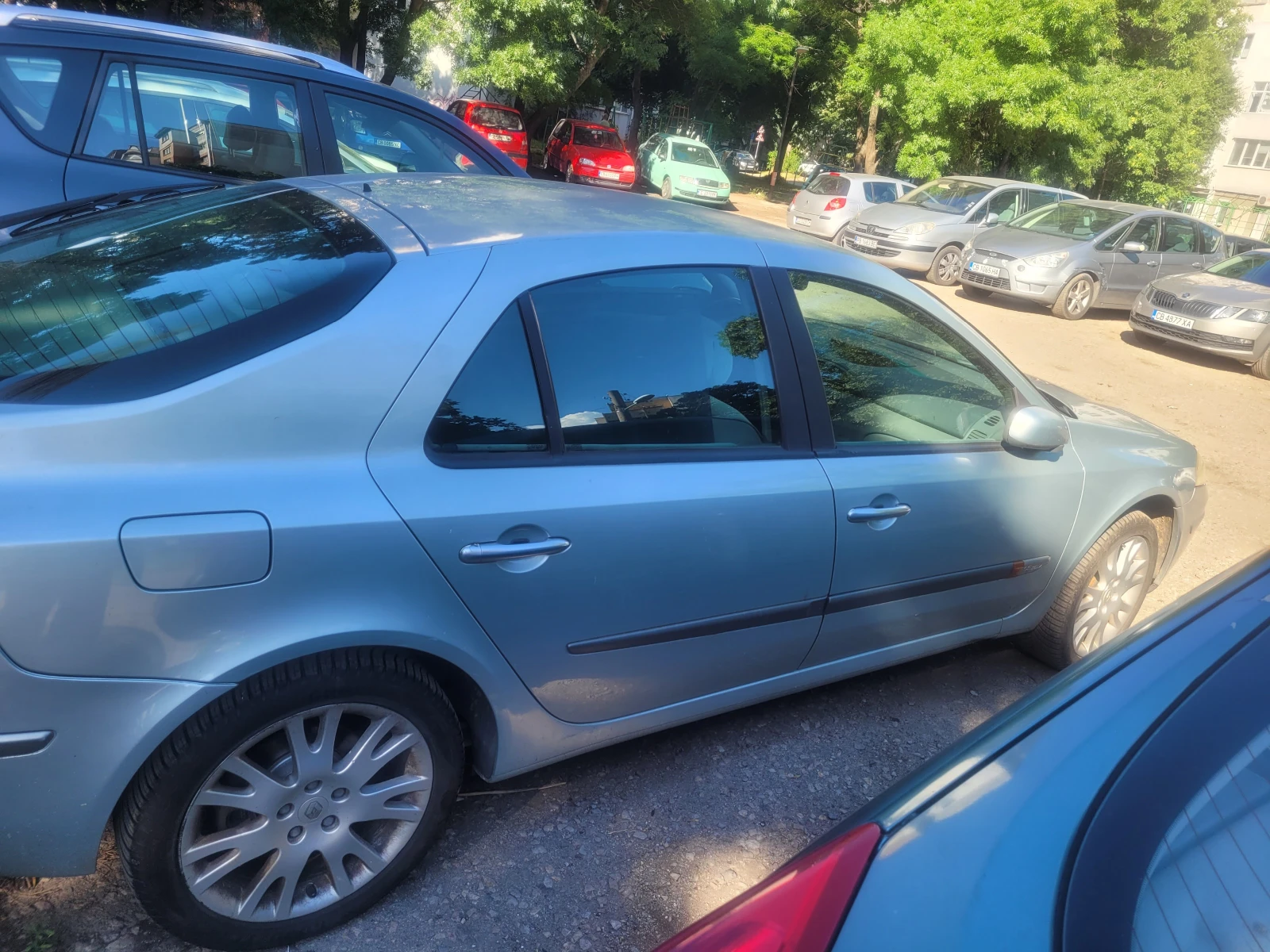 Renault Laguna 1.8i, снимка 4 - Автомобили и джипове - 54961997