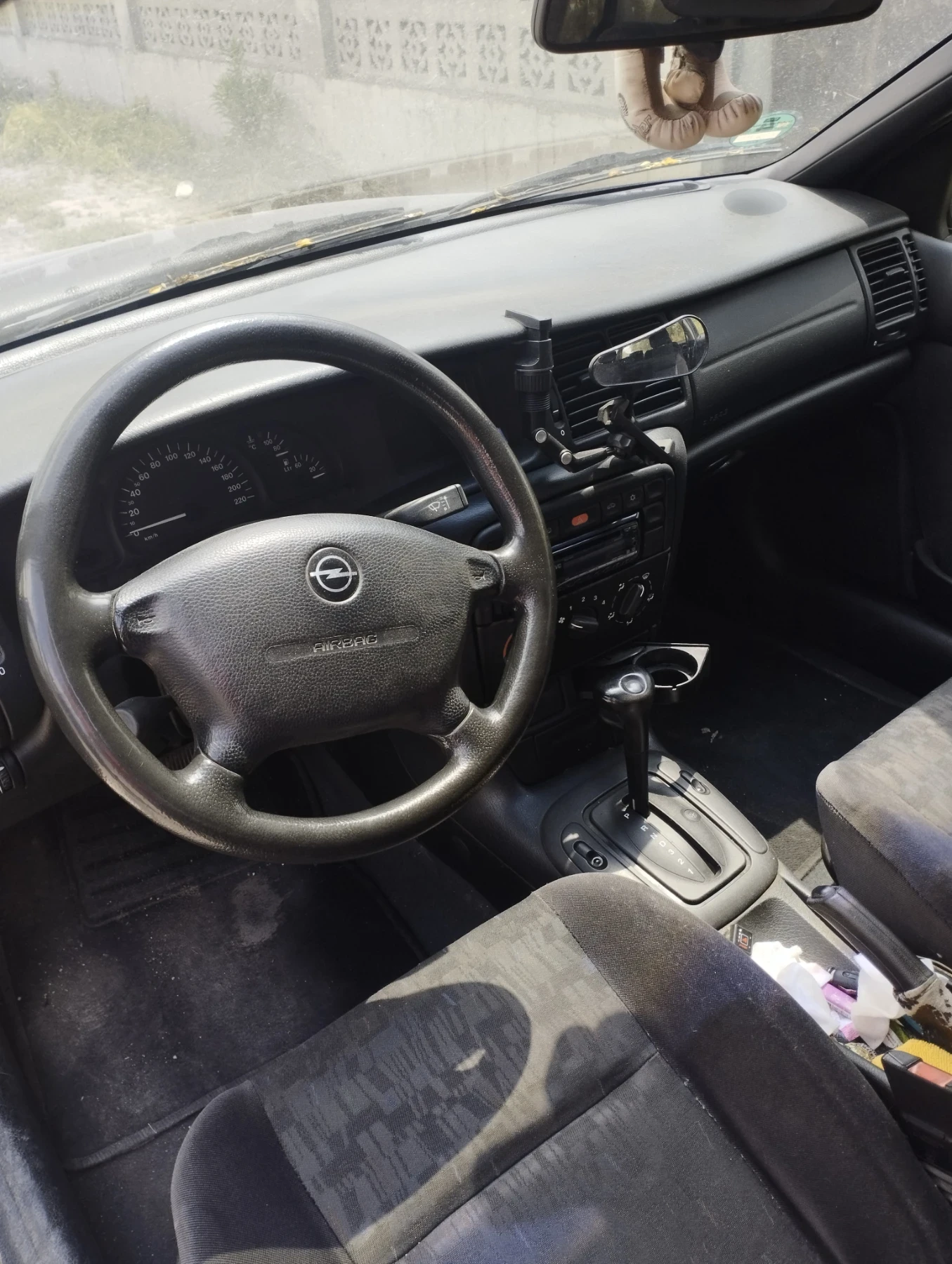 Opel Vectra 1.8i Газ, снимка 4 - Автомобили и джипове - 54986645