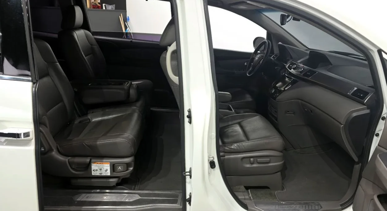 Honda Odyssey 3.5 Бензин, снимка 12 - Автомобили и джипове - 54999250