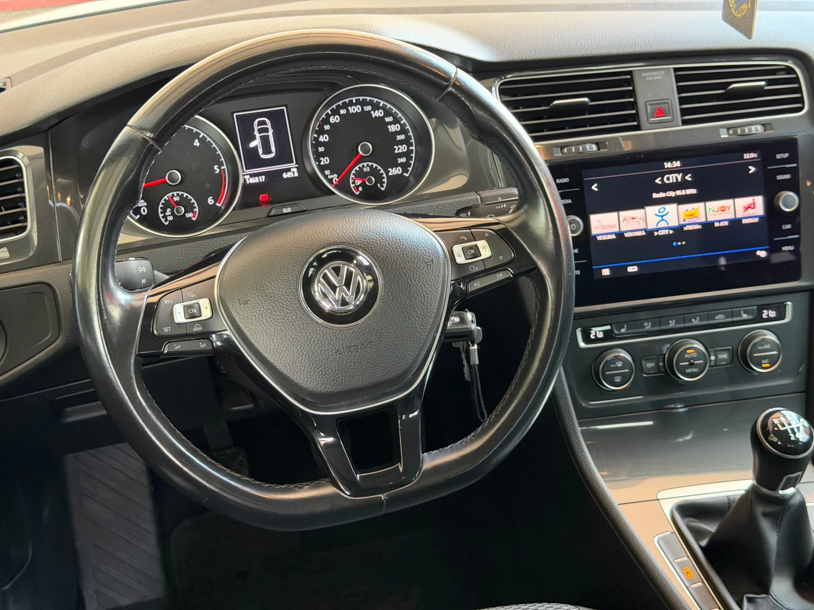 VW Golf 140хил БГ, снимка 16 - Автомобили и джипове - 55302888