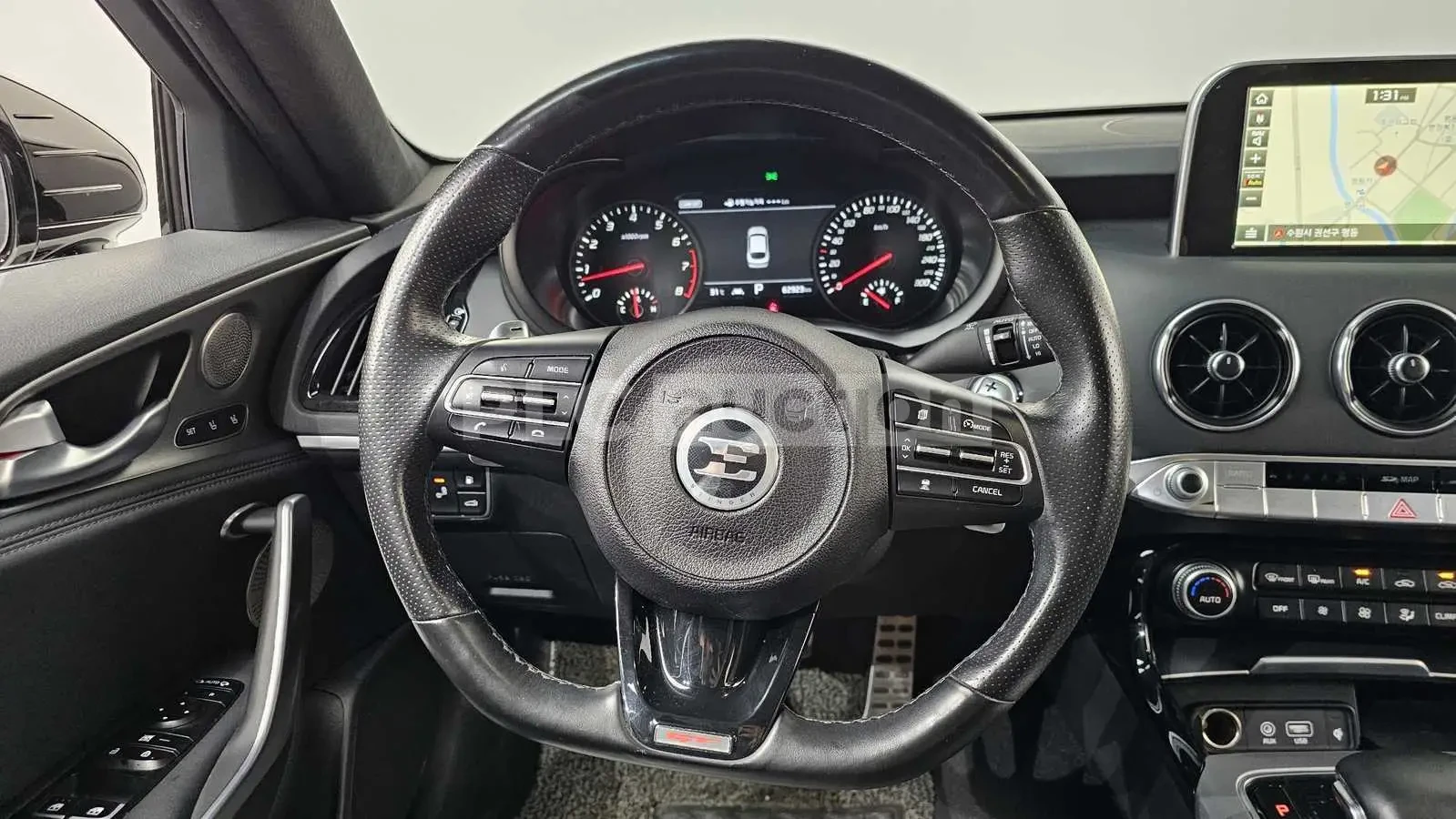 Kia Stinger GT| HUD| ОБДУХВАНЕ| 360| PANO| , снимка 12 - Автомобили и джипове - 55348543