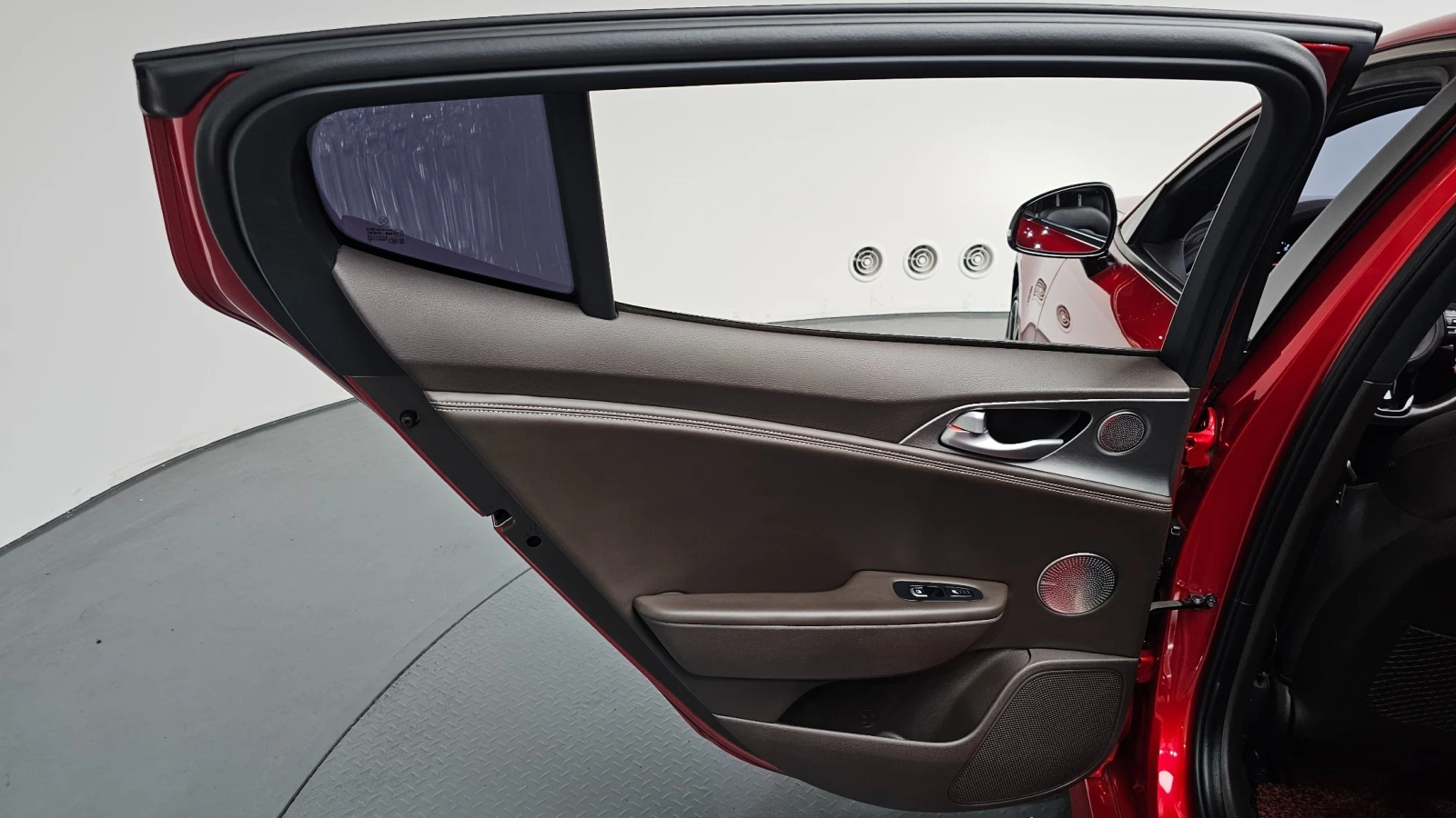 Kia Stinger * ��������� * 360 ������ * ��������� * LANE ASSIST | Mobile.bg � ����������� 15
