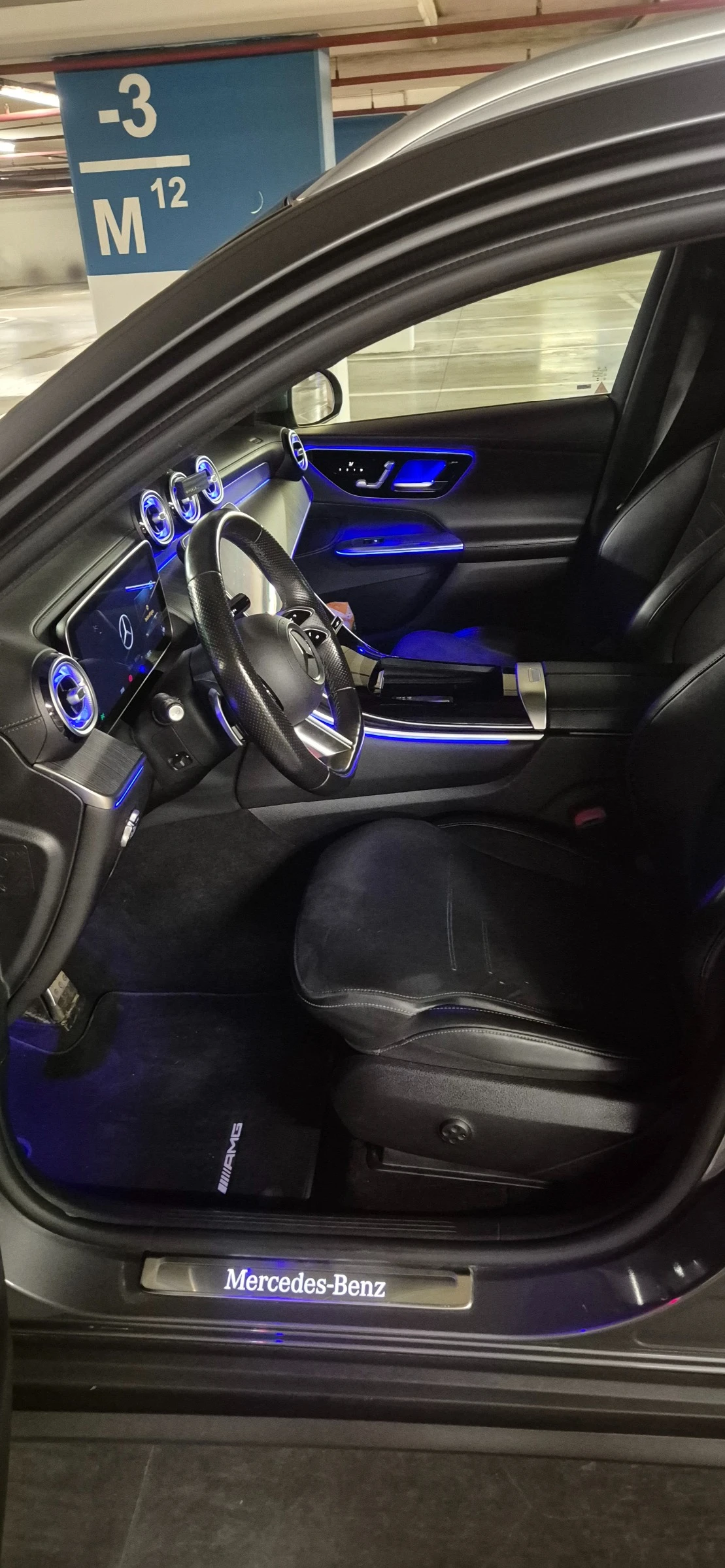 Mercedes-Benz GLC 200 4matic, AMG, Panorama, DigitalLight, keyless, снимка 5 - Автомобили и джипове - 55943989