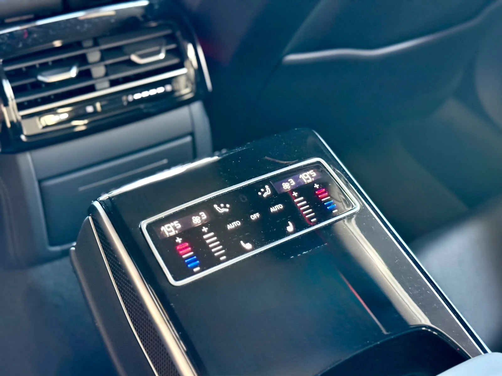 Audi S8 Quattro* V8* Full* Обдух* S-Line* ЛИЗИНГ , снимка 15 - Автомобили и джипове - 55459175