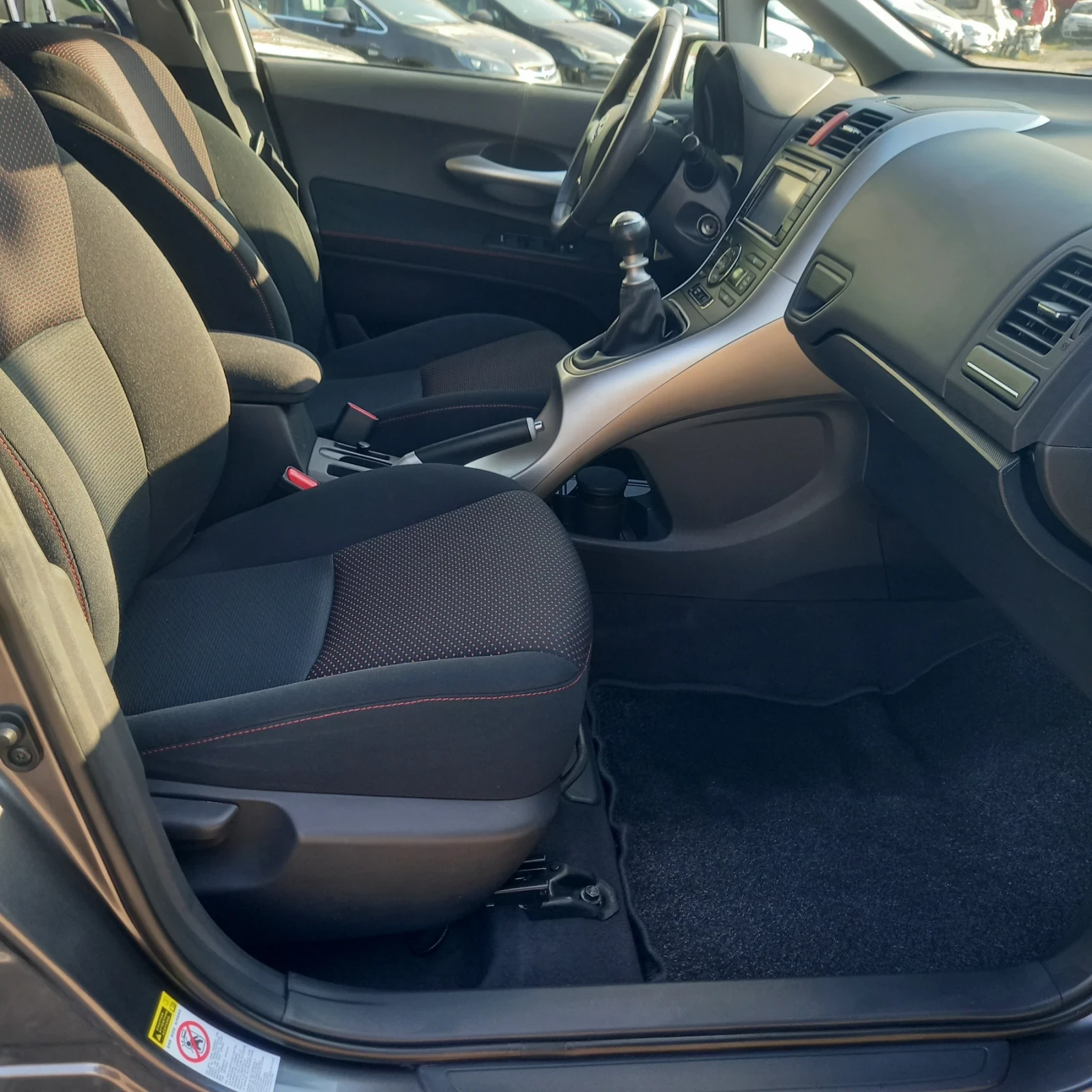 Toyota Auris 1.6/132/105000  ��.���������  ���� | Mobile.bg � ����������� 13