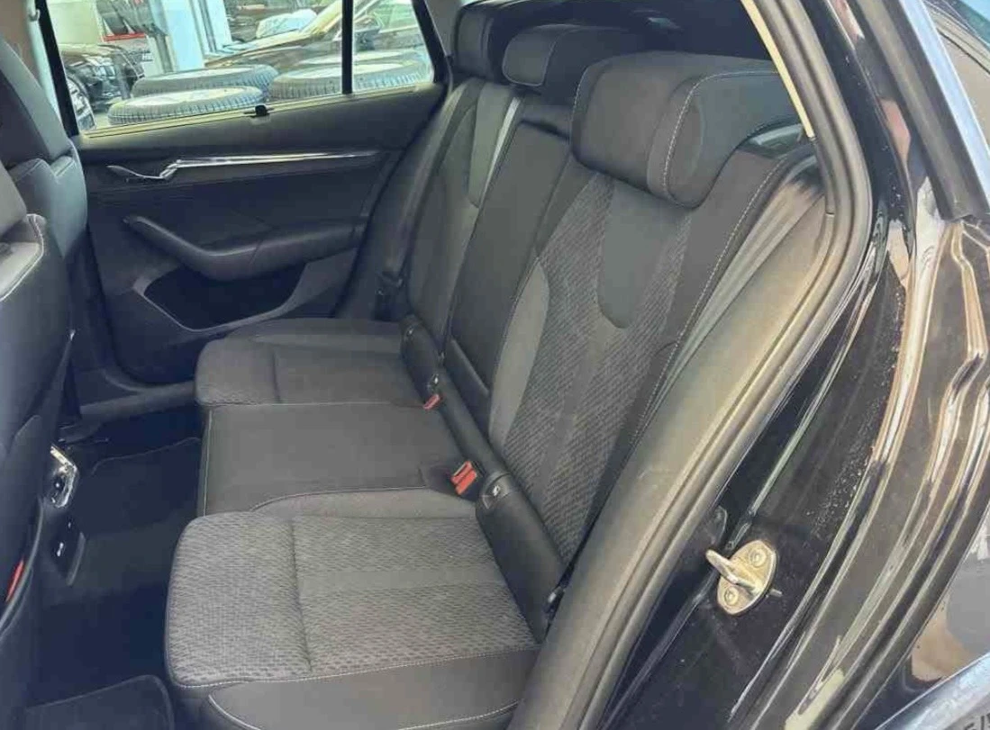 Skoda Octavia 2.0 TDI/150 PS/4x4/MATRIX/ACC/PDC/NAVI, снимка 10 - Автомобили и джипове - 56294675