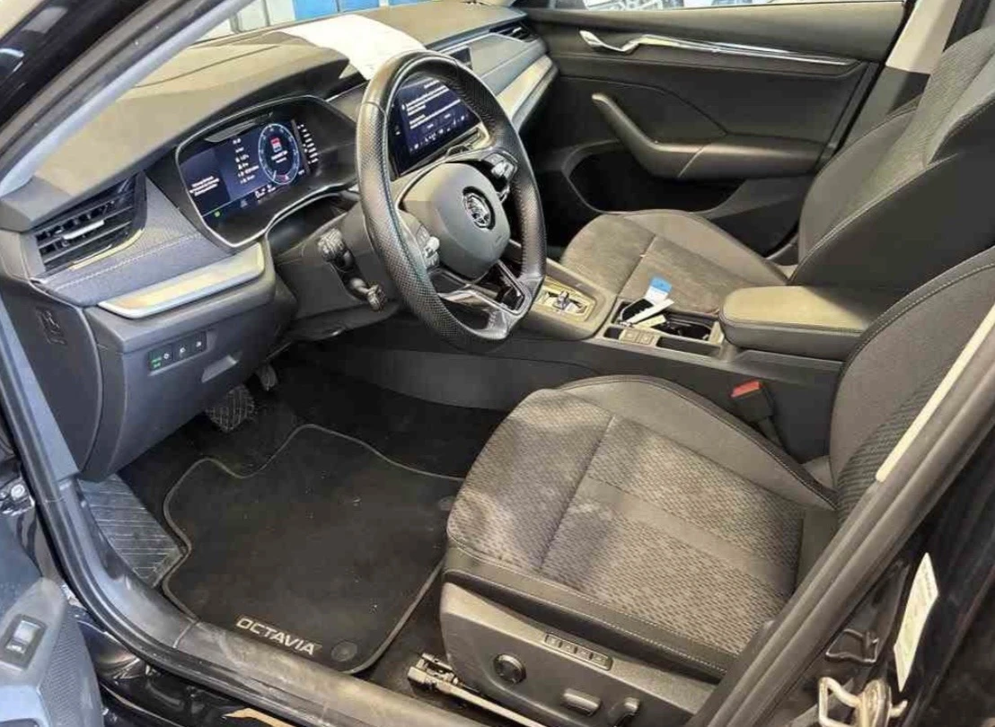 Skoda Octavia 2.0 TDI/150 PS/4x4/MATRIX/ACC/PDC/NAVI, снимка 9 - Автомобили и джипове - 56294675