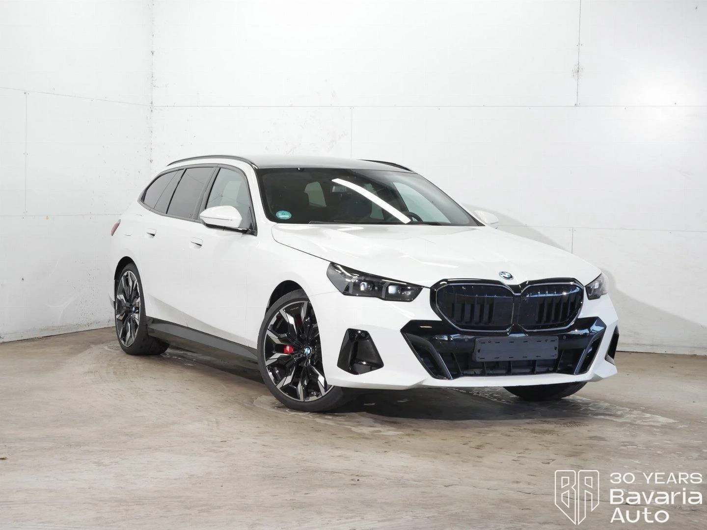 BMW 550 e xDrive Touring Steptronic, снимка 4 - Автомобили и джипове - 56506186