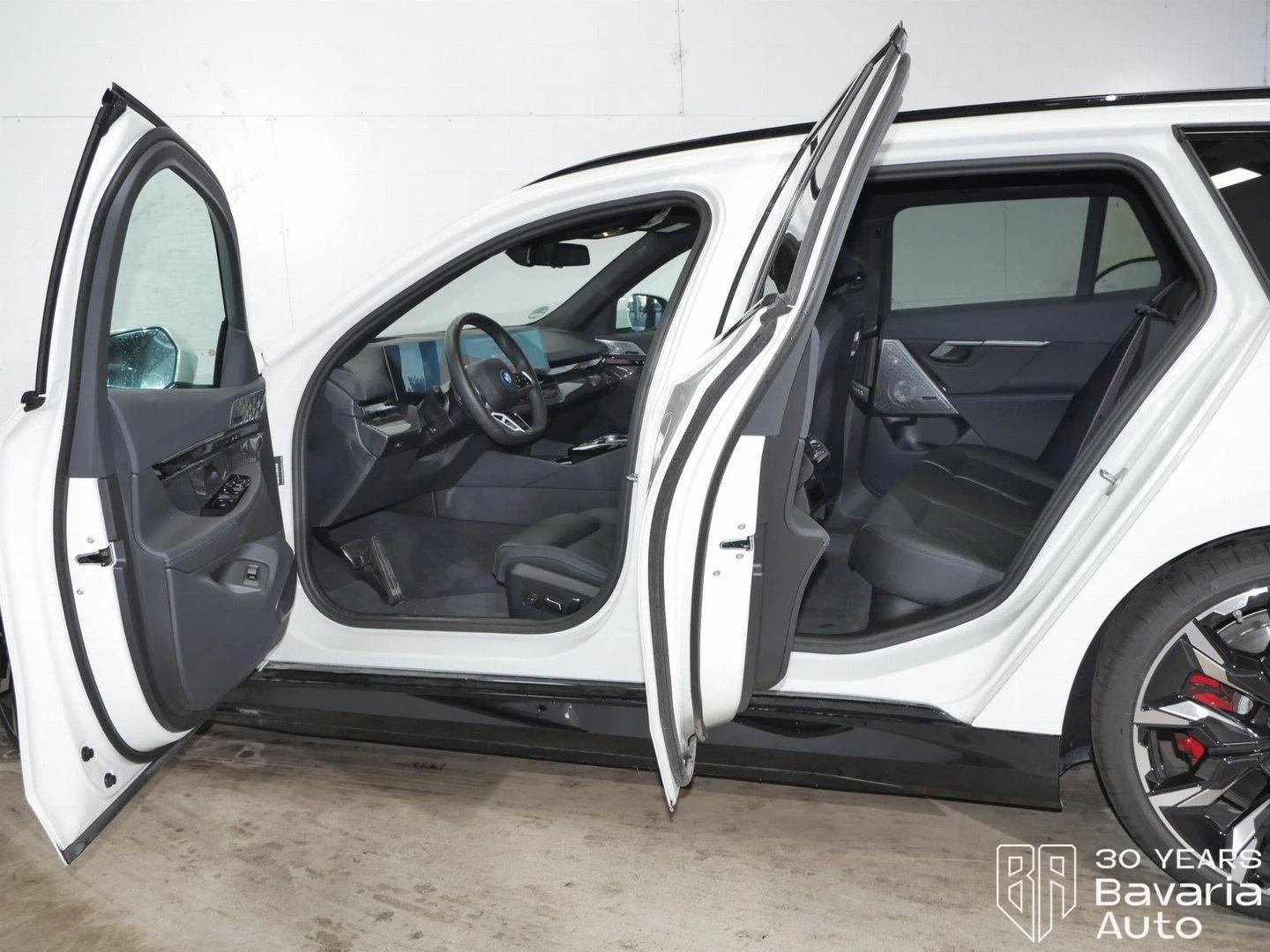BMW 550 e xDrive Touring Steptronic, снимка 5 - Автомобили и джипове - 56506186