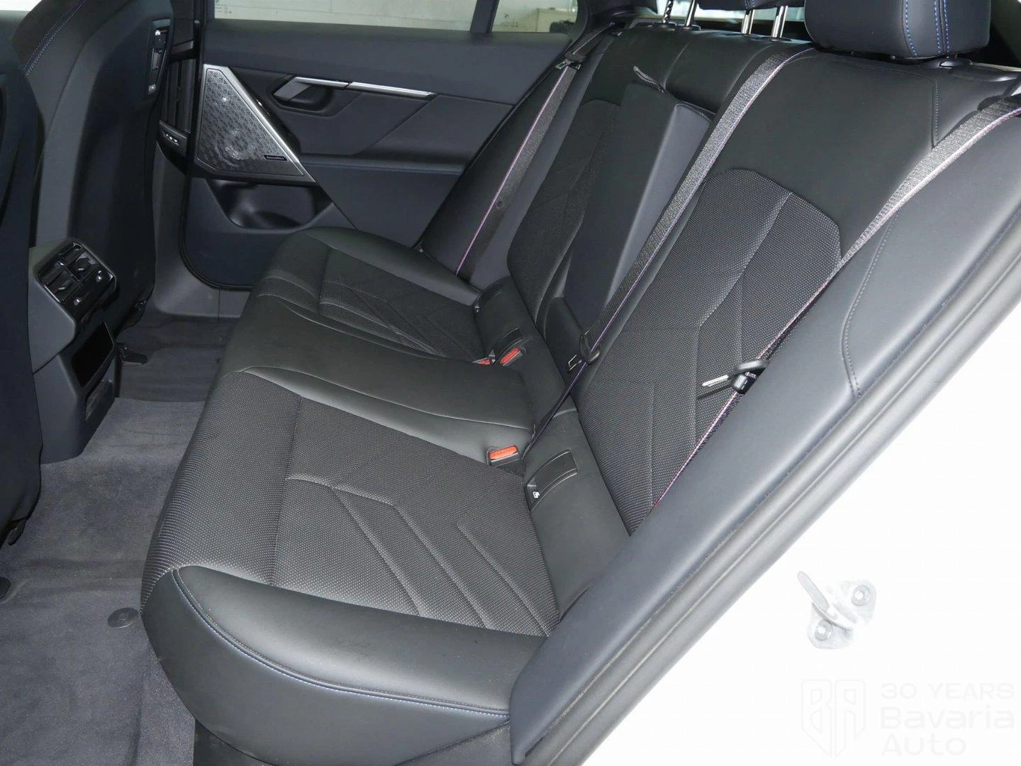 BMW 550 e xDrive Touring Steptronic, снимка 8 - Автомобили и джипове - 56506186