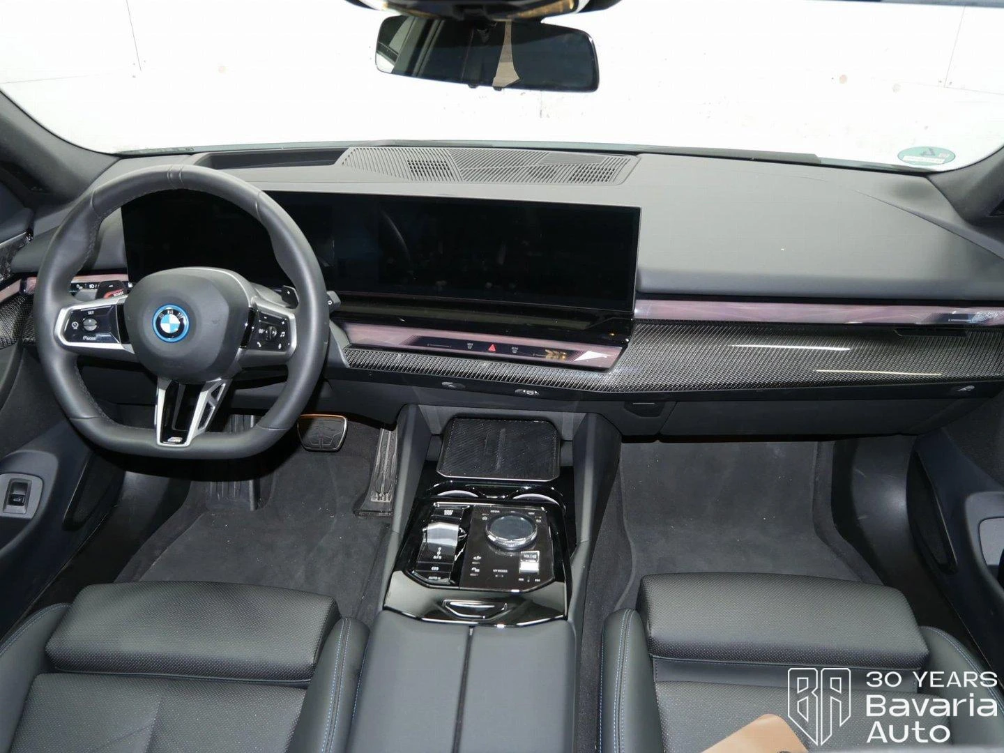 BMW 550 e xDrive Touring Steptronic, снимка 6 - Автомобили и джипове - 56506186