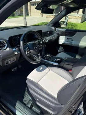Mercedes-Benz GLB 250 АМГ ПАКЕТ/ПОДГРЕВ/ПАМЕТ/ПАНО/CARFAX/ФИНАНСИРАНЕ, снимка 5