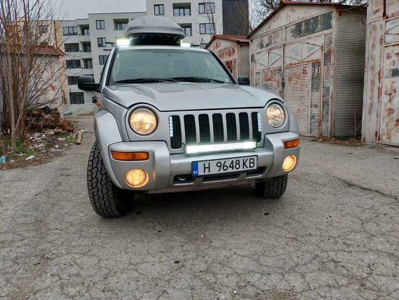 Jeep Cherokee Limited 2.8 150 Automat, снимка 2 - Автомобили и джипове - 44356191