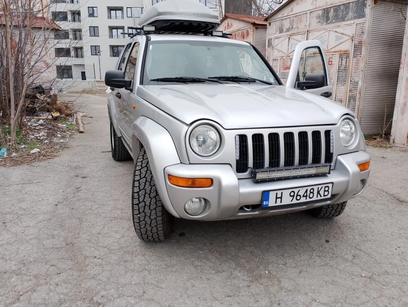 Jeep Cherokee Limited 2.8 150 Automat, снимка 6 - Автомобили и джипове - 44356191