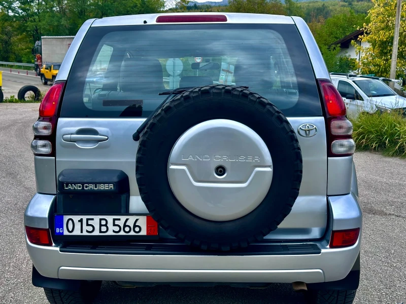 Toyota Land cruiser 3.0 D4D АВТОМАТ НАВИ ПОДГРЯВАНЕ ИТАЛИЯ!!!!, снимка 6 - Автомобили и джипове - 51847159