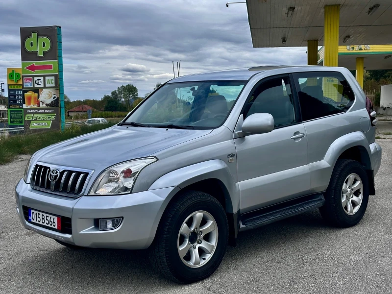 Toyota Land cruiser 3.0 D4D АВТОМАТ НАВИ ПОДГРЯВАНЕ ИТАЛИЯ!!!!, снимка 3 - Автомобили и джипове - 51847159