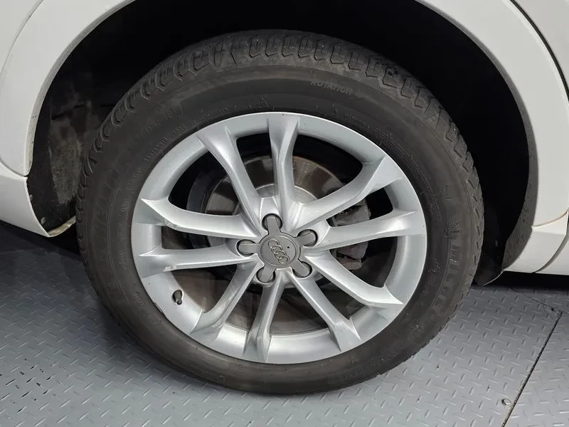 Audi Q3 2.0 TDI Quattro - САМО 30% АВАНС, снимка 5 - Автомобили и джипове - 56066425