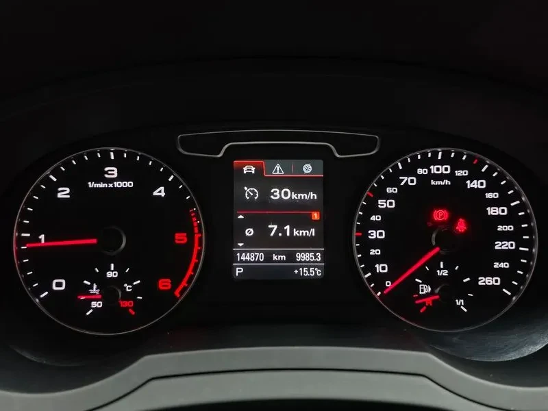 Audi Q3 2.0 TDI Quattro - САМО 30% АВАНС, снимка 8 - Автомобили и джипове - 56066425