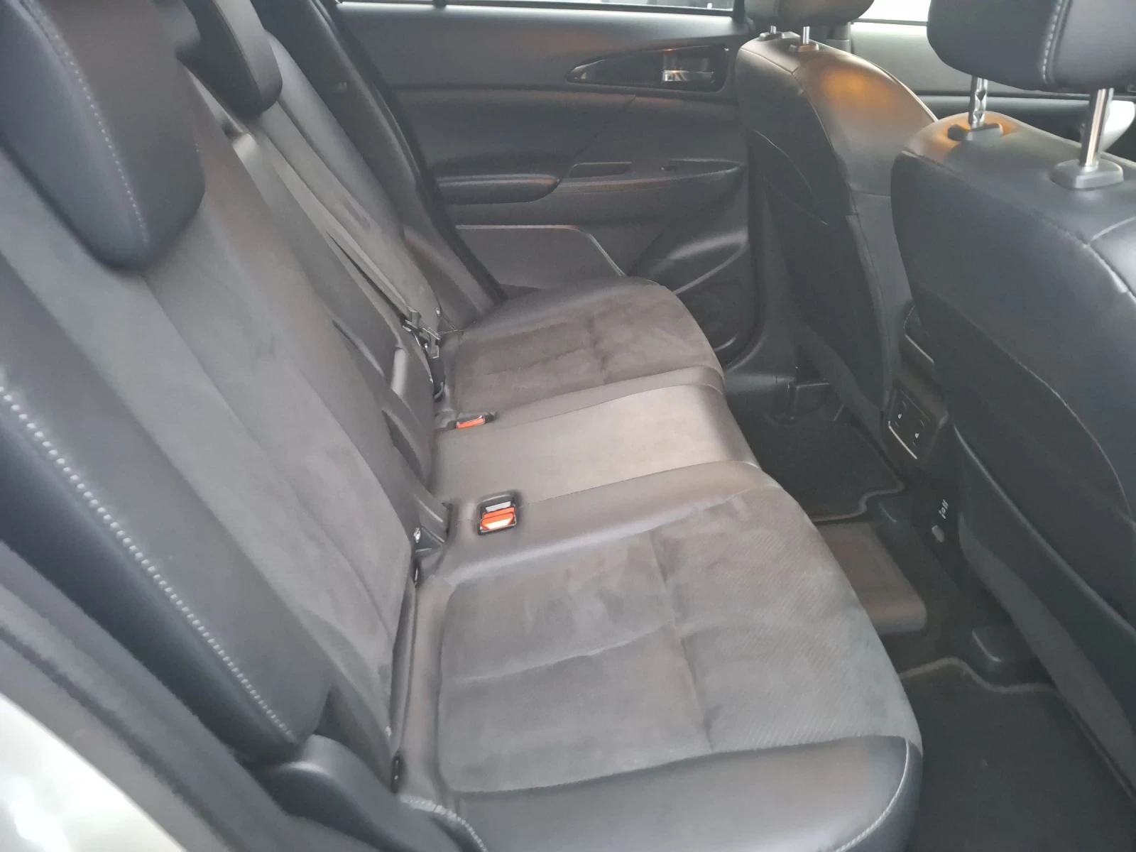 Mitsubishi Eclipse Cross 2.4 PHEV ФУЛЛ - изображение 10