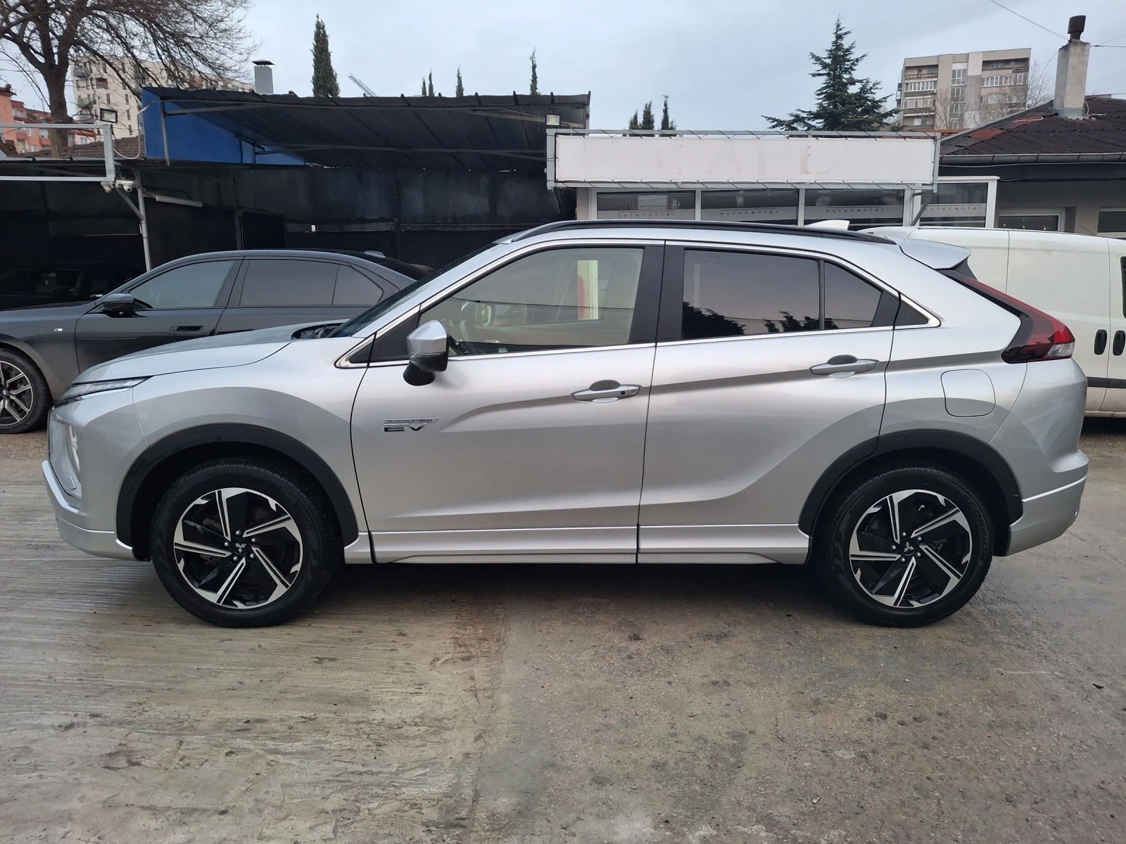 Mitsubishi Eclipse Cross 2.4 PHEV ФУЛЛ - изображение 5