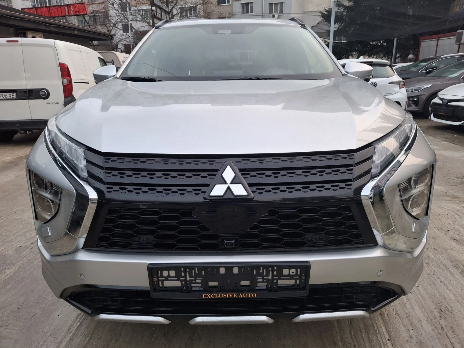 Mitsubishi Eclipse Cross 2.4 PHEV ФУЛЛ - изображение 2
