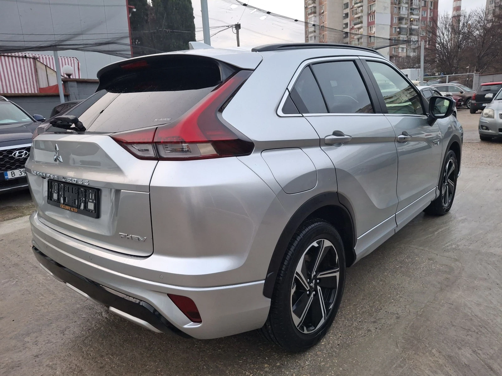 Mitsubishi Eclipse Cross 2.4 PHEV ФУЛЛ - изображение 8
