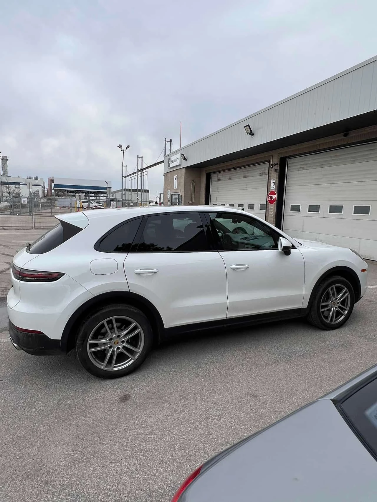 Porsche Cayenne * AWD * CARFAX * ЦЕНА ДО БГ, снимка 3 - Автомобили и джипове - 54009009