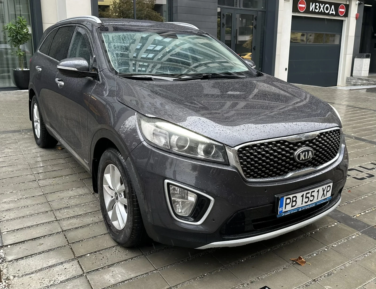 Kia Sorento 2.2 CRDI/4X4, снимка 2 - Автомобили и джипове - 56708667