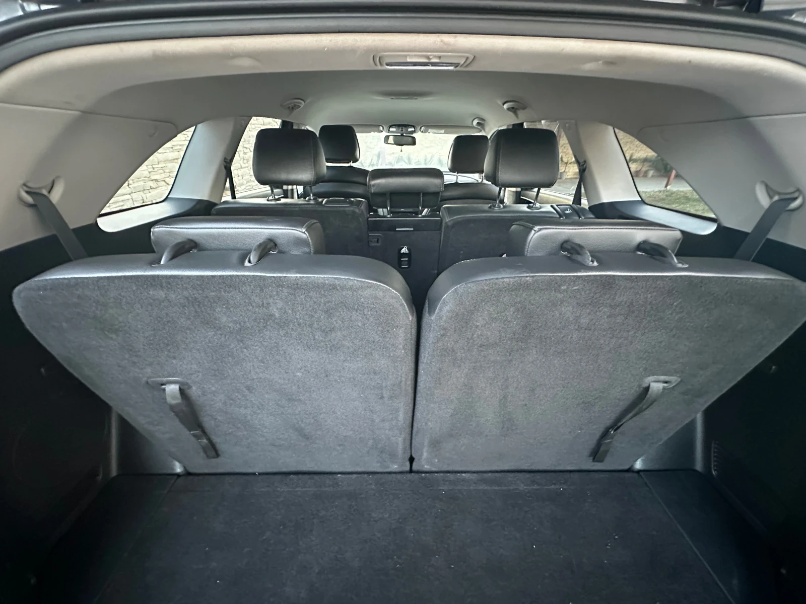 Kia Sorento 2.2 CRDI/4X4, снимка 10 - Автомобили и джипове - 56708667