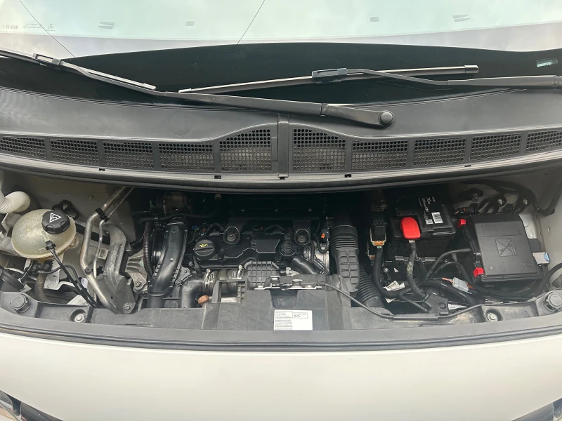 Toyota Proace ТОП СЪСТОЯНИЕ-КОЖА-КАМЕРА-ИТАЛИЯ!, снимка 10 - Бусове и автобуси - 51948484