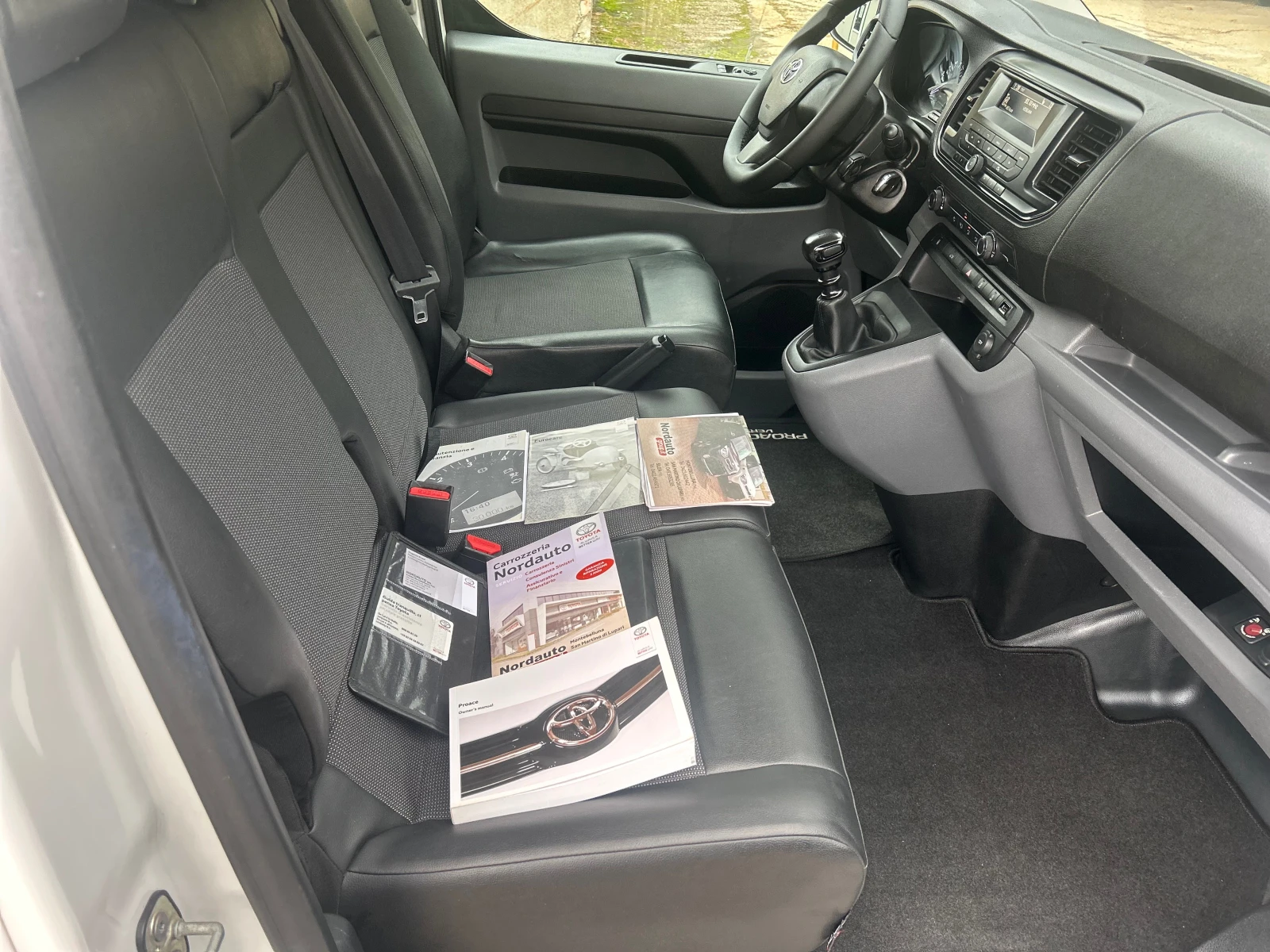 Toyota Proace ТОП СЪСТОЯНИЕ-КОЖА-КАМЕРА-ИТАЛИЯ! - изображение 7