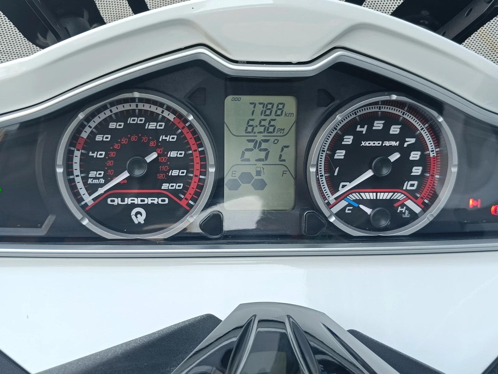 Quadro Quadro Quadro 4 | Mobile.bg   14