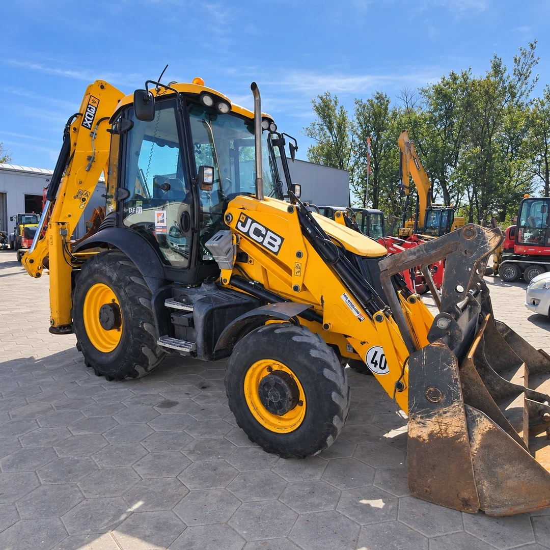 Багер JCB 3CX