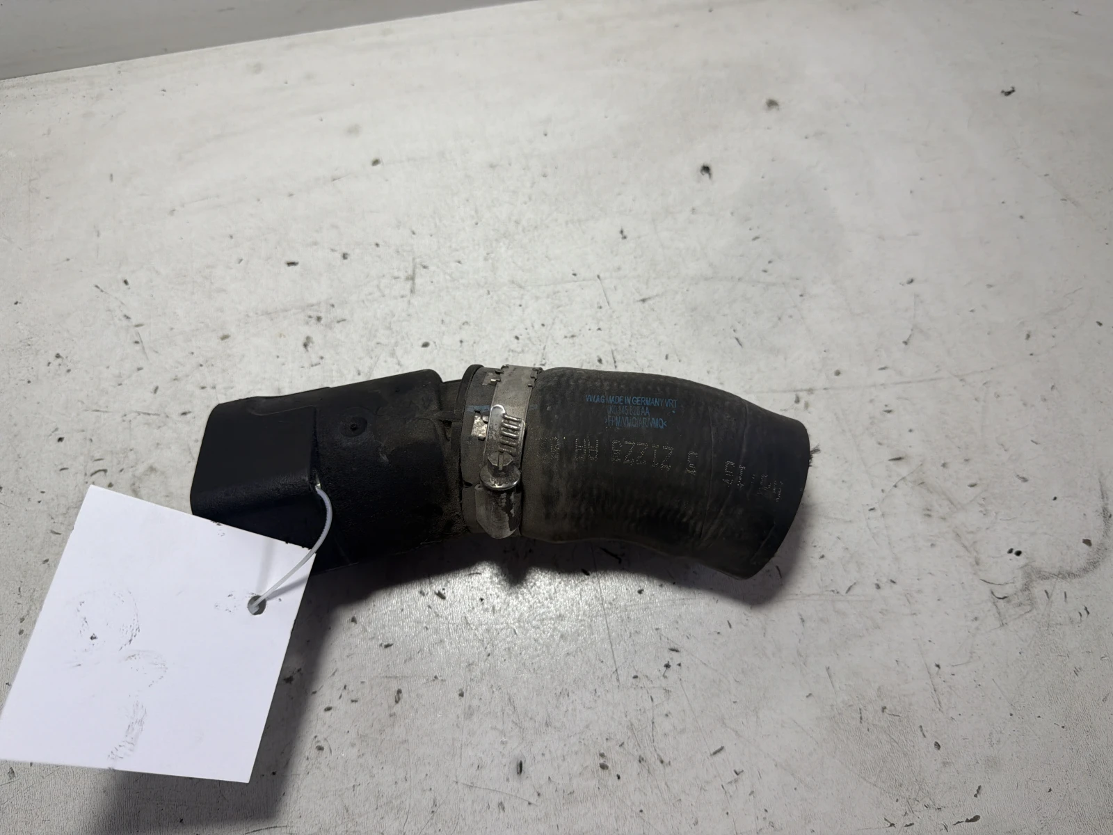 маркуч (тръба) Фолксваген Пасат 1.6TDI 1K0145828AA 03L131111J