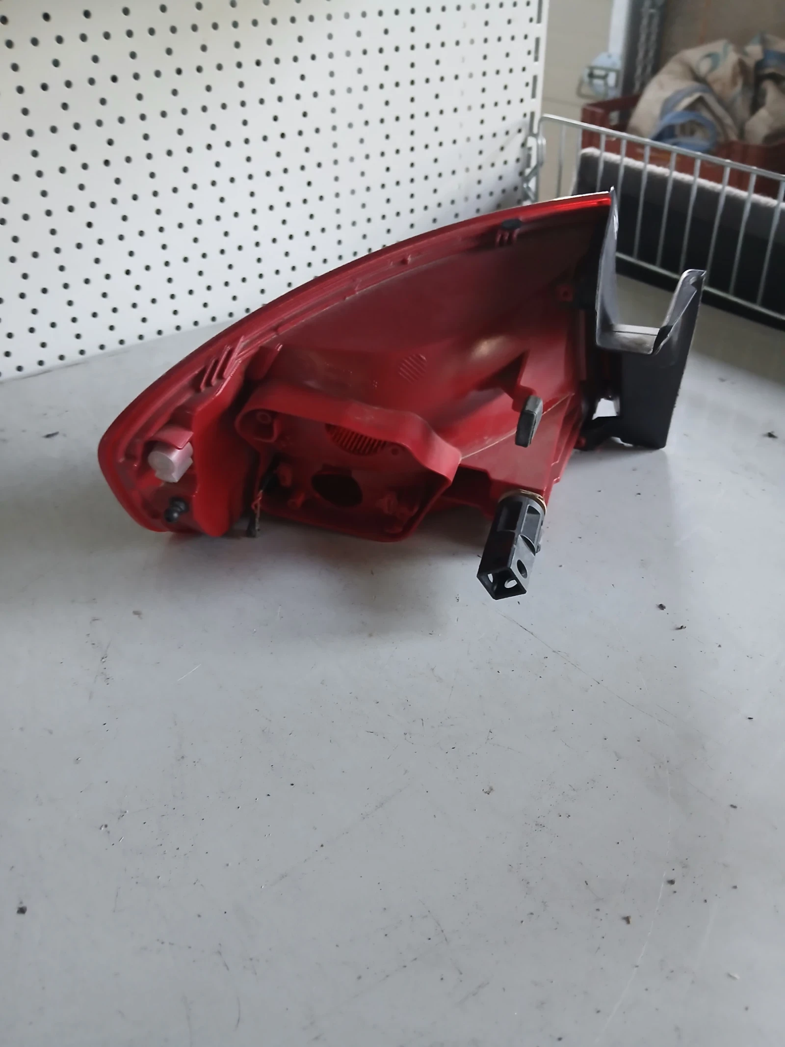 8K5 945 096 E стоп десен Audi A4 B8 седан, снимка 3 - Части - 56091012