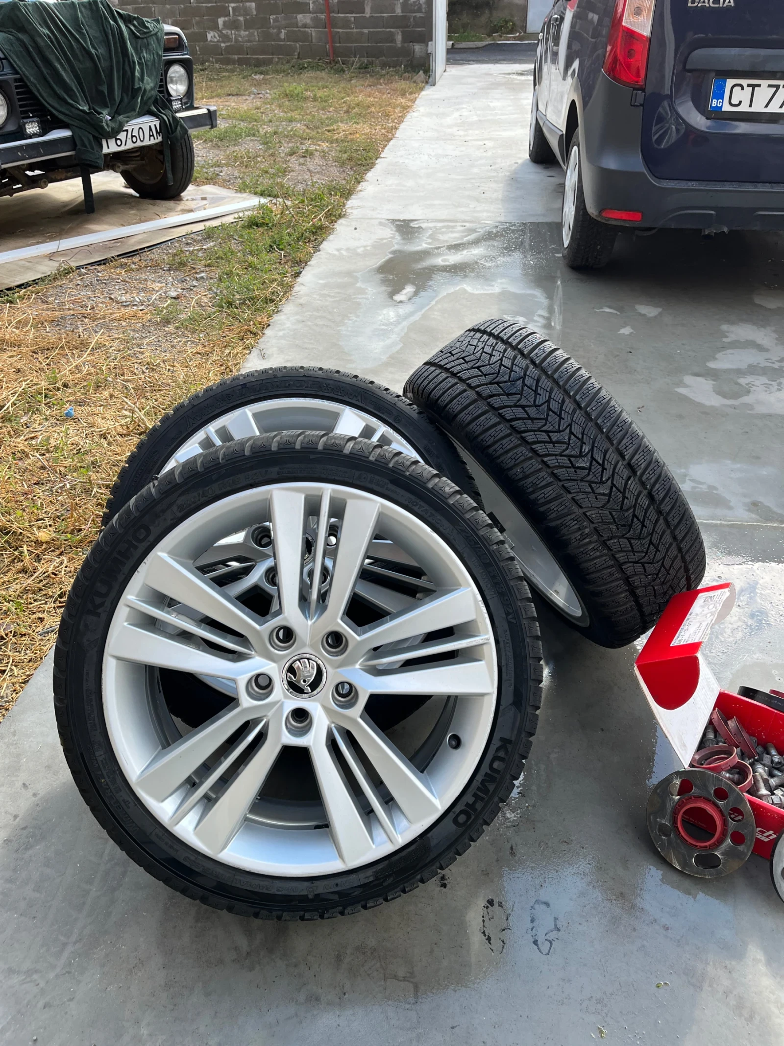    225/40R18 | Mobile.bg   1