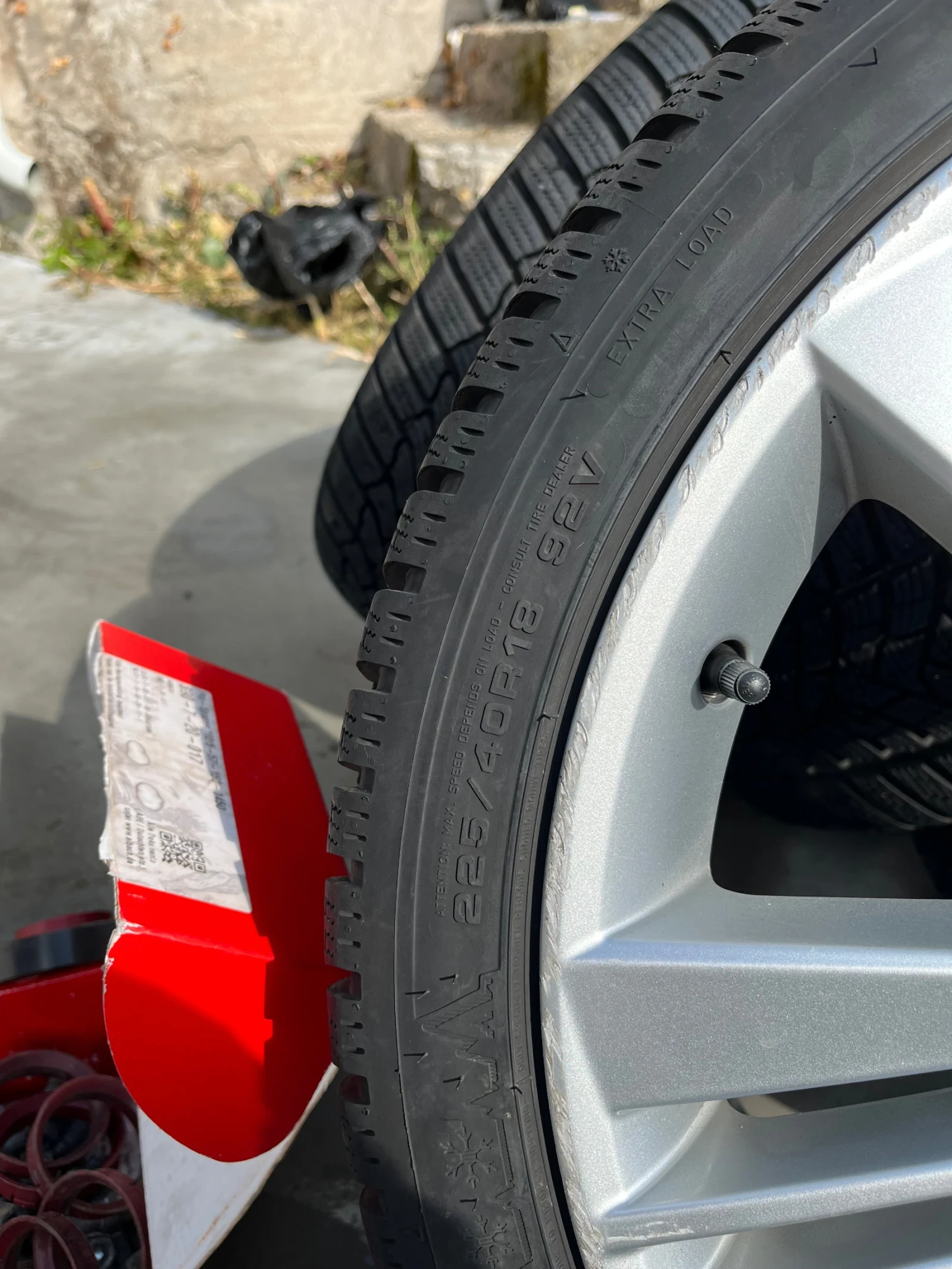    225/40R18 | Mobile.bg   4