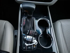 Kia Carnival 2.2D 9-Seater Noblesse Special, снимка 9